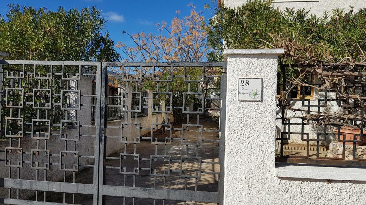 villa sul mare a Chia Domus De Maria Exterior foto